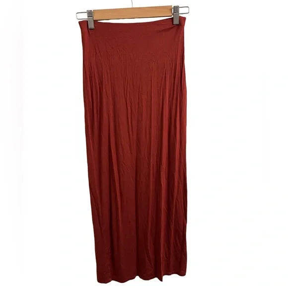 Forever 21 MIDI slit skirt - Picture 3 of 7